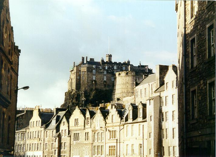 Edinburgh Castle z Grassmarket street